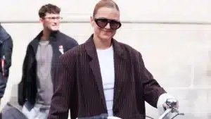 Goodbye White T-Shirt: This Uniqlo Top Under 25 Euros Is Much More Modern and Elegant