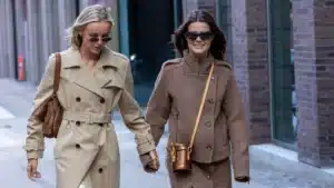 Neither Slim Nor Loose: Here's the High-Waisted Jean That "Smooths" the Belly Like No Other